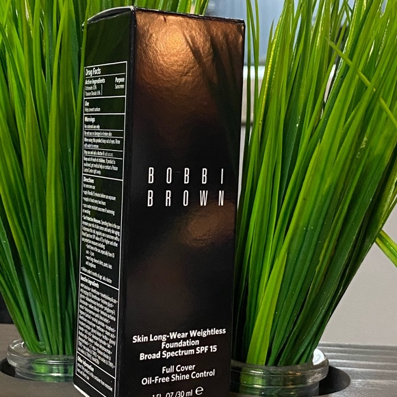 Bobbi Brown C-046 Cool Beige Foundation - Picture 3 of 3